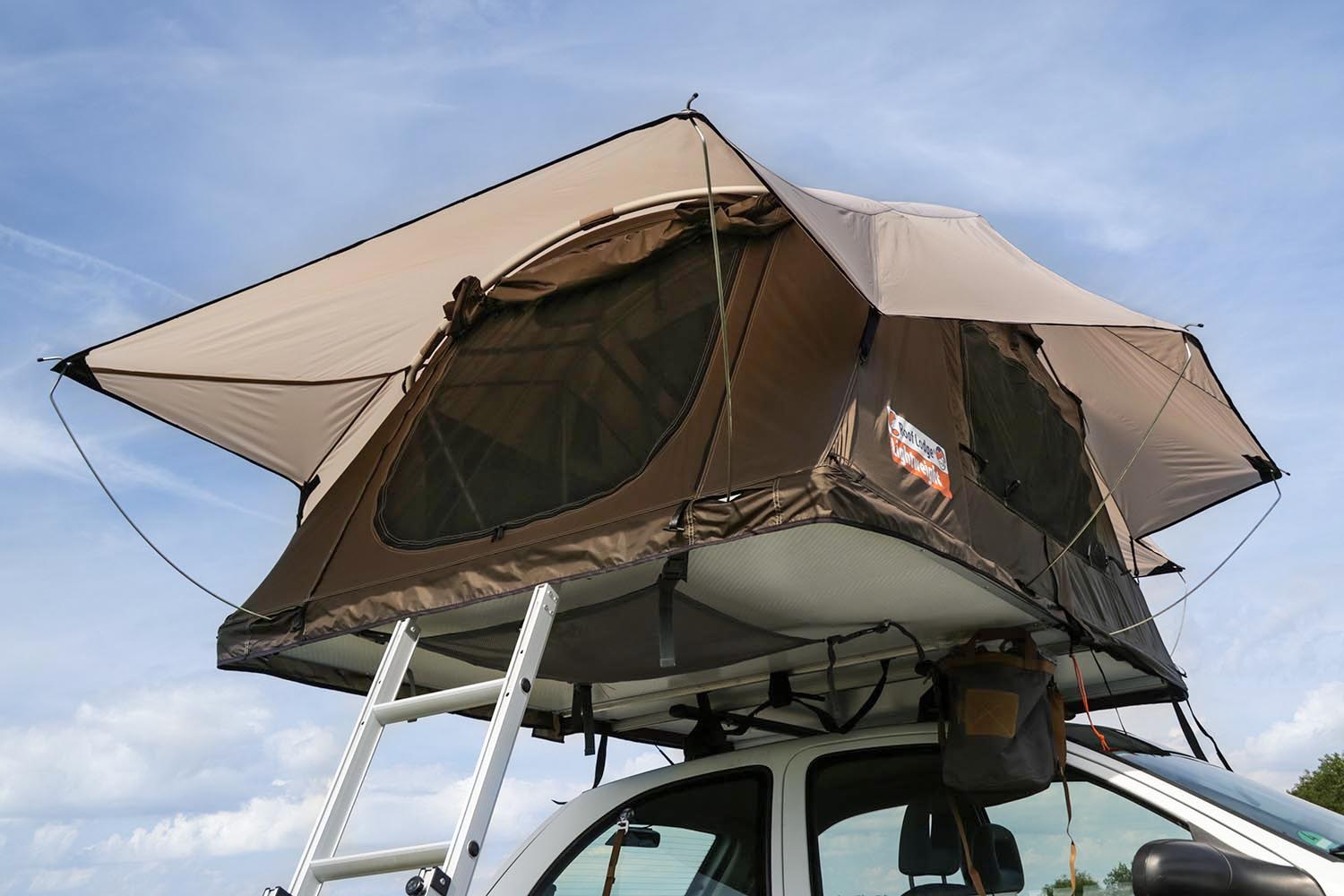 Roof Lodge Lightweight (140) rooftop tent