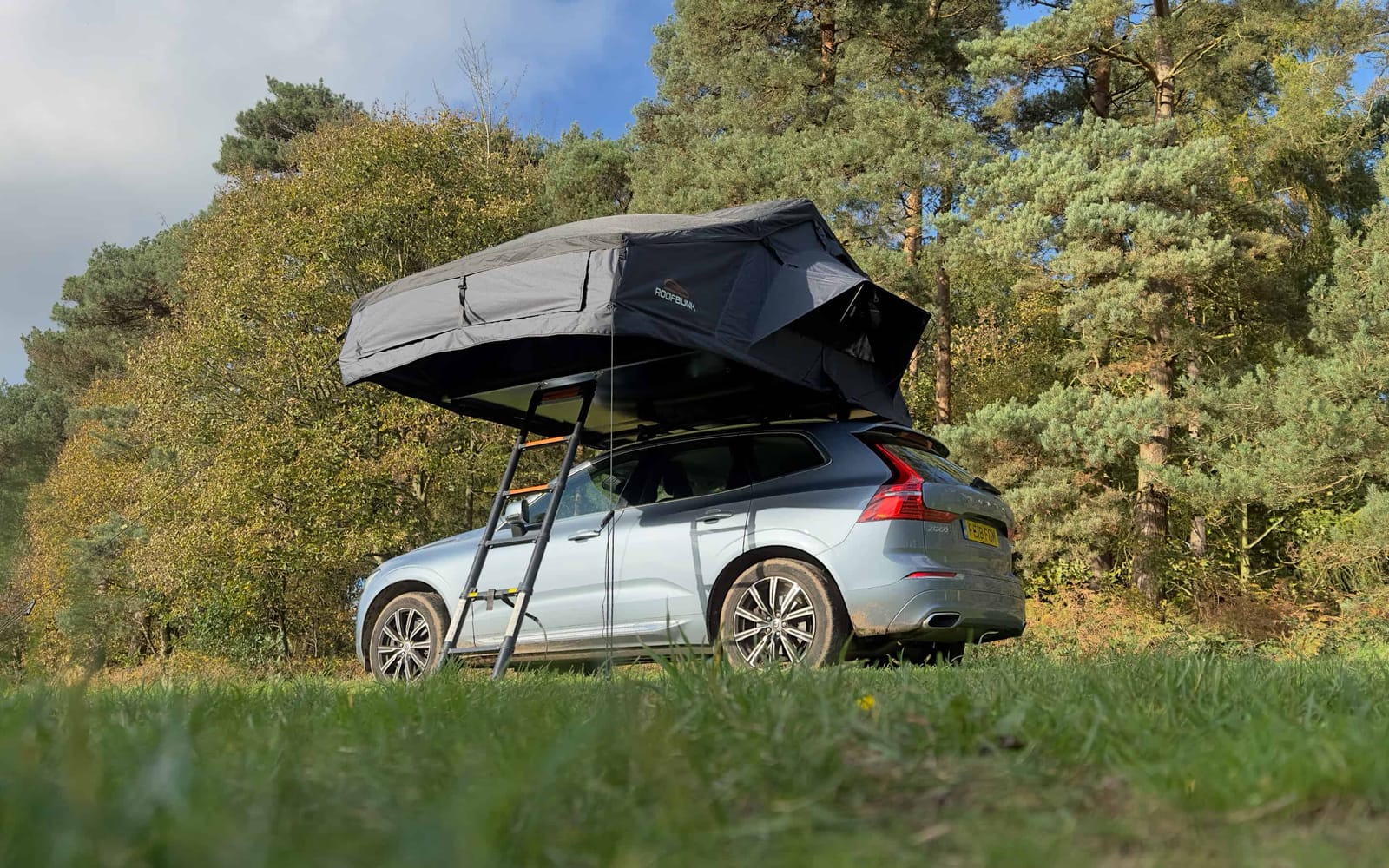 RoofBunk Explorer XL rooftop tent